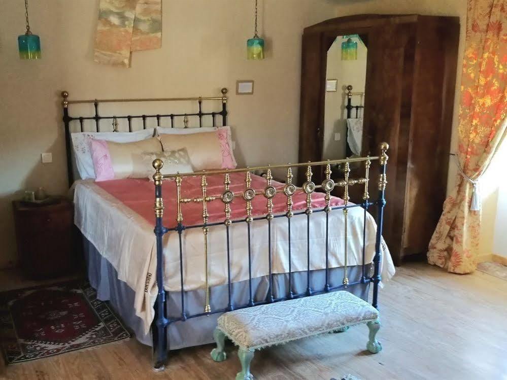 Maison De Textile Montolieu